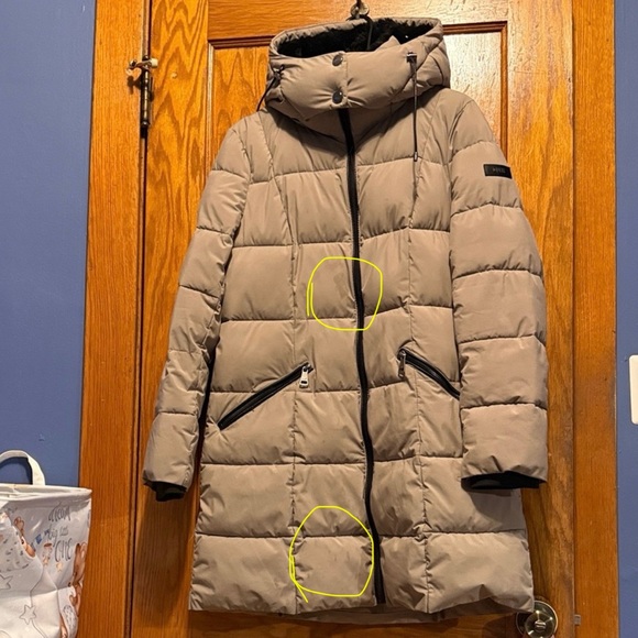 DKNY Women's Beige Puffer Coat - Picture 7 of 7